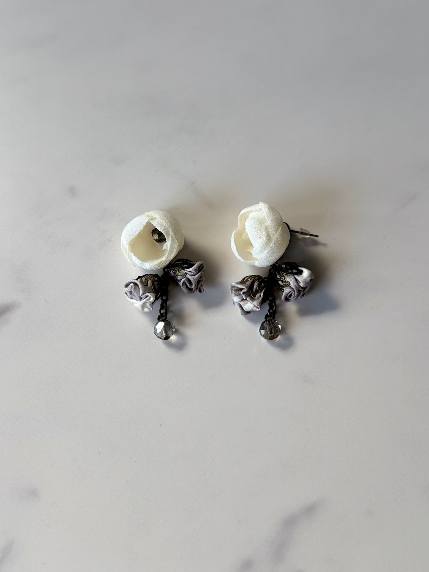 Annais Earrings, Almond