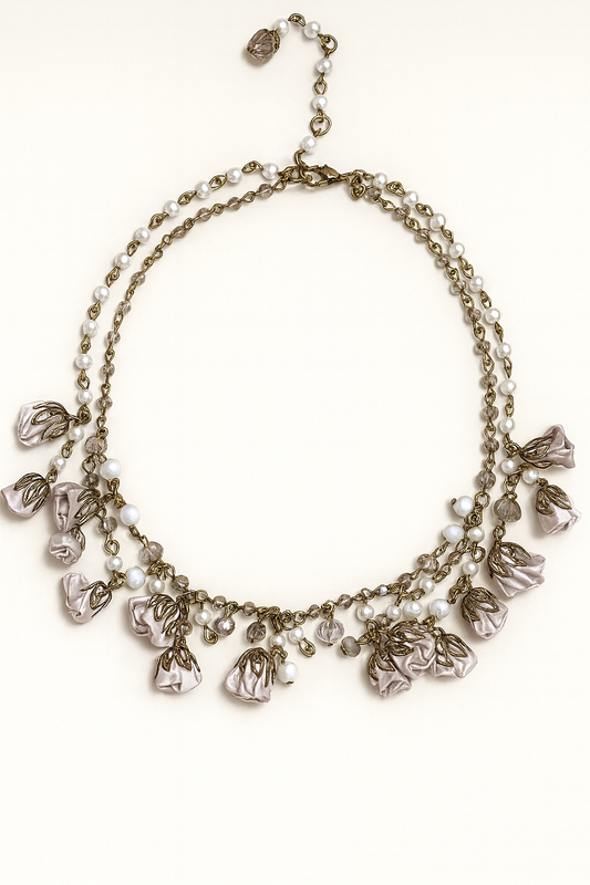 Linda Necklace, Almond